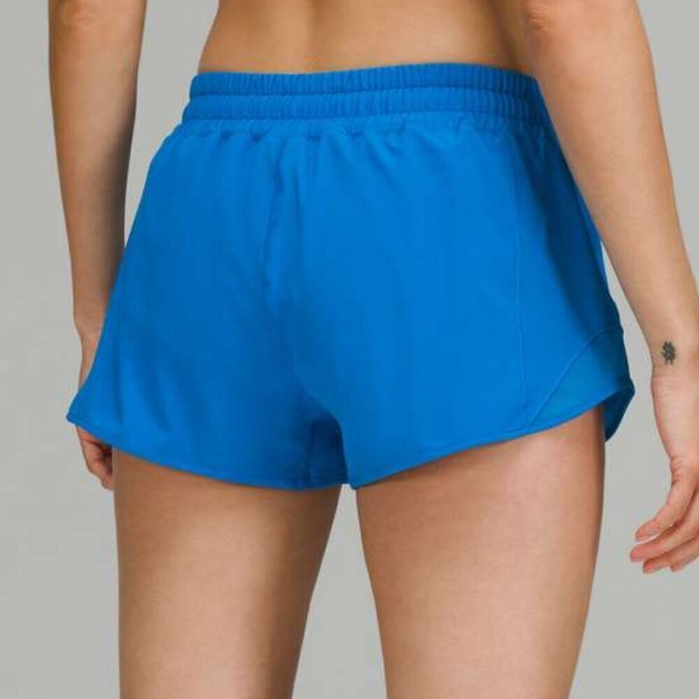 Lululemon Hotty Hot Low-Rise Lined Short 2.5" - 8 Poolside Blue - Picture 2 of 7